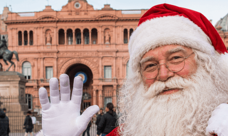 How Much Does Santa Claus Weigh? From Argentina